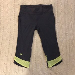 UA Crop Leggings